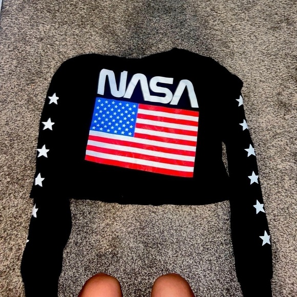 Pacsun Cropped "NASA" Tee Shirt in black size large - Picture 3 of 5